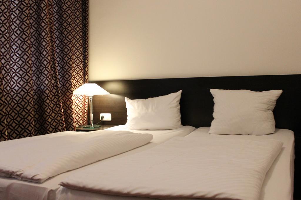 Aariana Hotel Offenbach am Main Kültér fotó